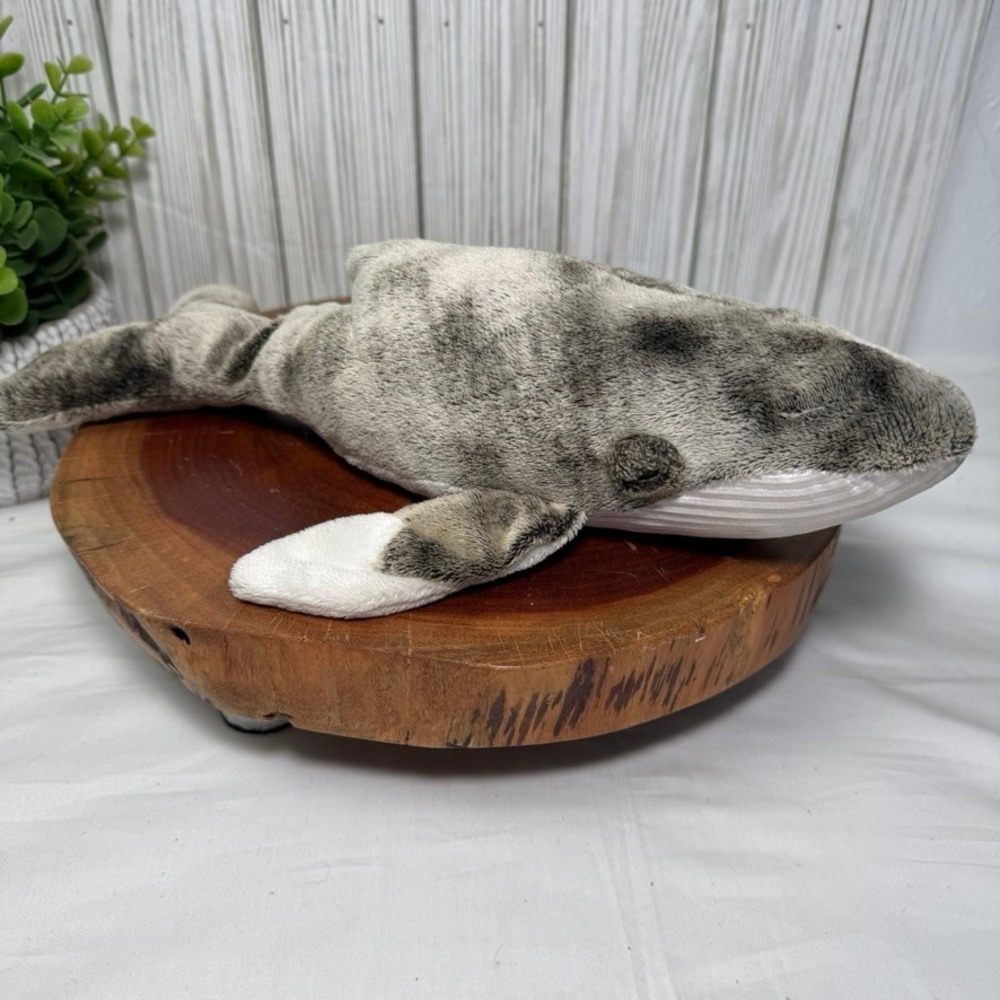 Four Seasons Resort Hualalai Humpback Whale Plush Gray White Stuffed Animal 13"